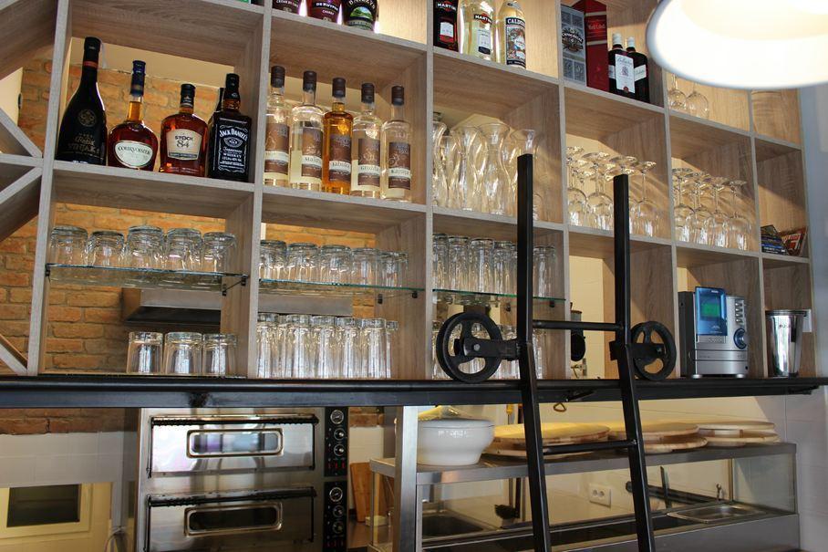 卡尔皇家公寓客房酒店 诺威萨 外观 照片